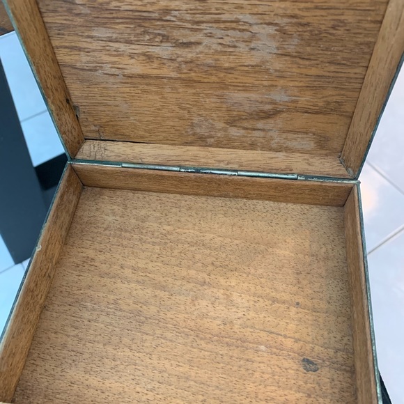 Sold Vintage Chinese enameled box with bone Geisha s on top - Picture 3 of 7